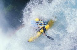 雷竞技:23岁新星打破尘封15年世界纪录，田径史上再添传奇